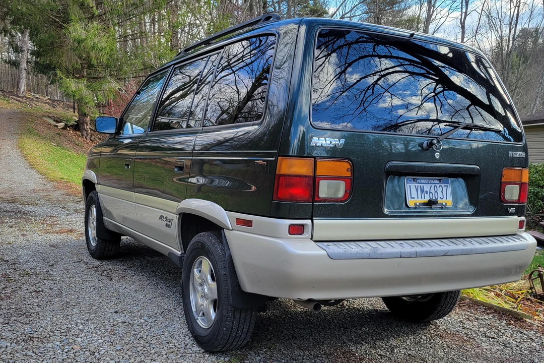 1998 Mazda MPV 1st Gen - Image 4 of 31