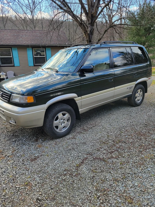 1998 Mazda MPV 1st Gen - Image 11 of 31