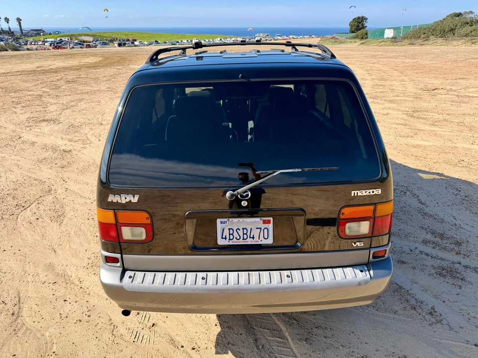 1998 Mazda MPV 1st Gen - Image 19 of 31