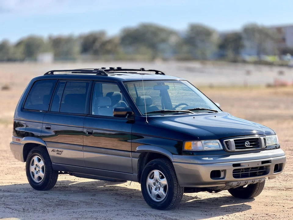 1998 Mazda MPV 1st Gen - Image 26 of 31