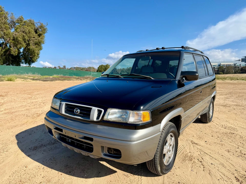 1998 Mazda MPV 1st Gen - Image 10 of 31