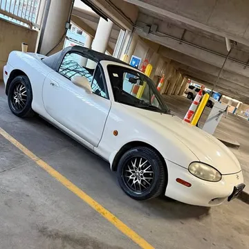 1998 Mazda MX-5 Convertible 2D