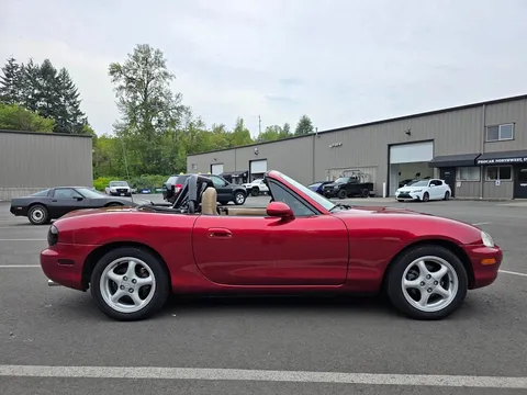 1998 Mazda MX-5 Convertible 2D