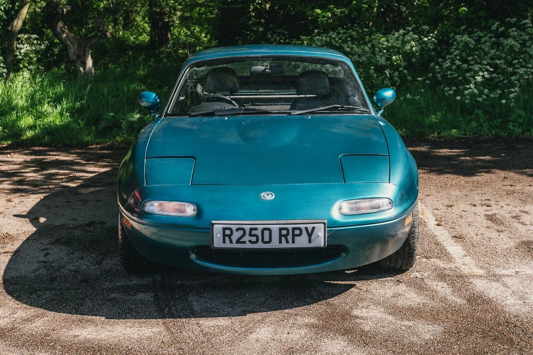 1998 Mazda NA MX-5 Miata - Image 2 of 30