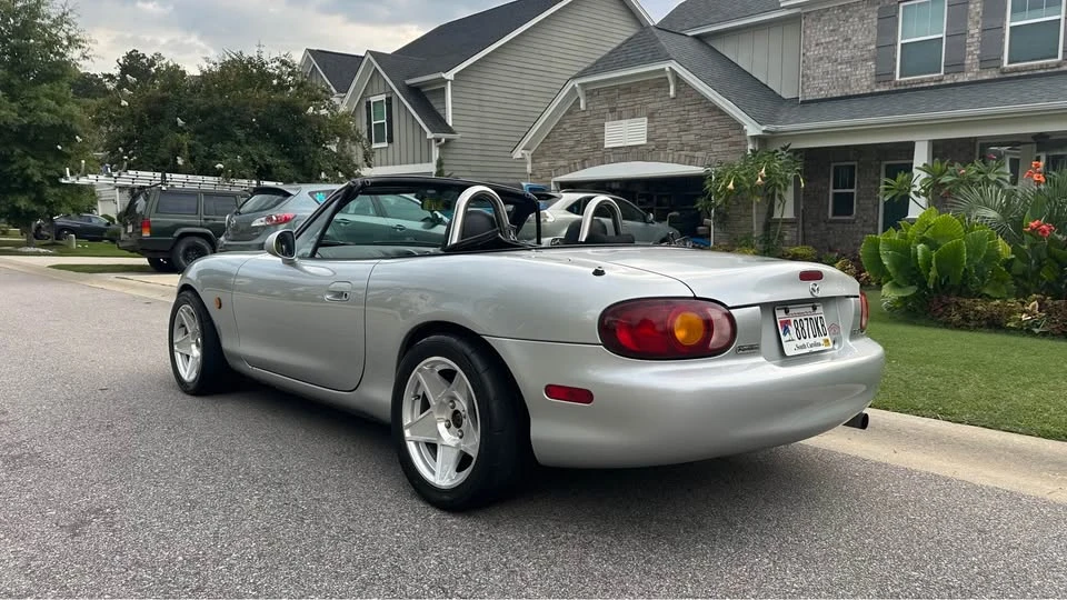 1998 Mazda NA MX-5 Miata - Image 5 of 20