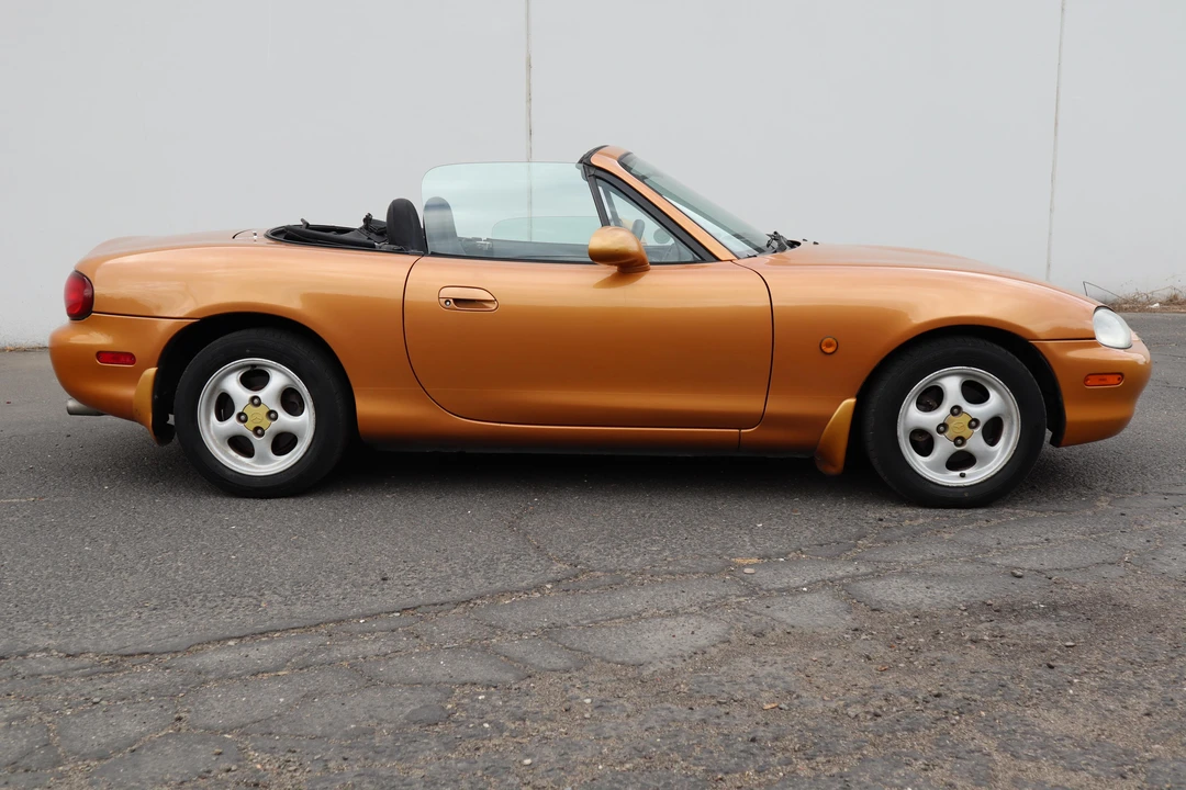 1998 Mazda NB MX-5 Miata - Image 21 of 31