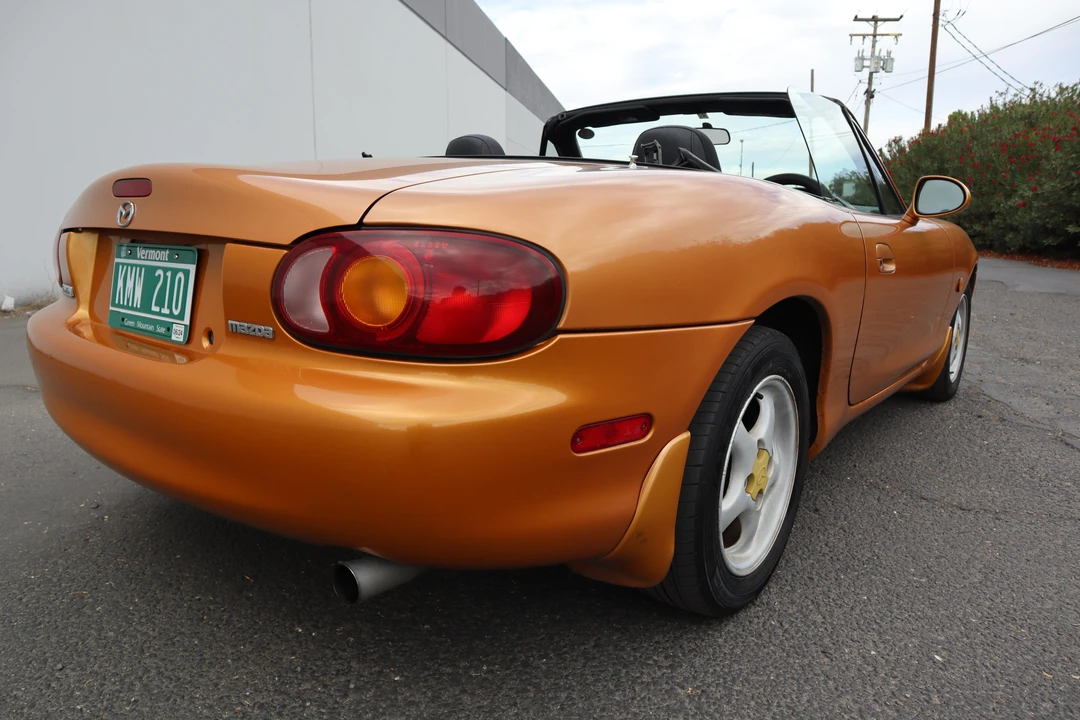 1998 Mazda NB MX-5 Miata - Image 17 of 31
