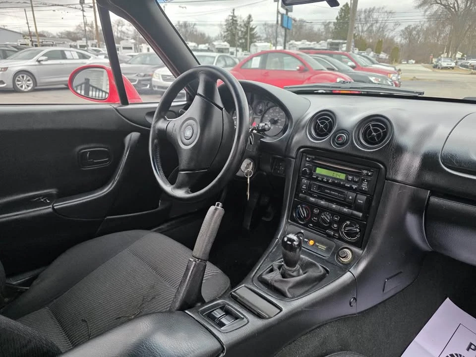 1998 Mazda NB MX-5 Miata - Image 9 of 12