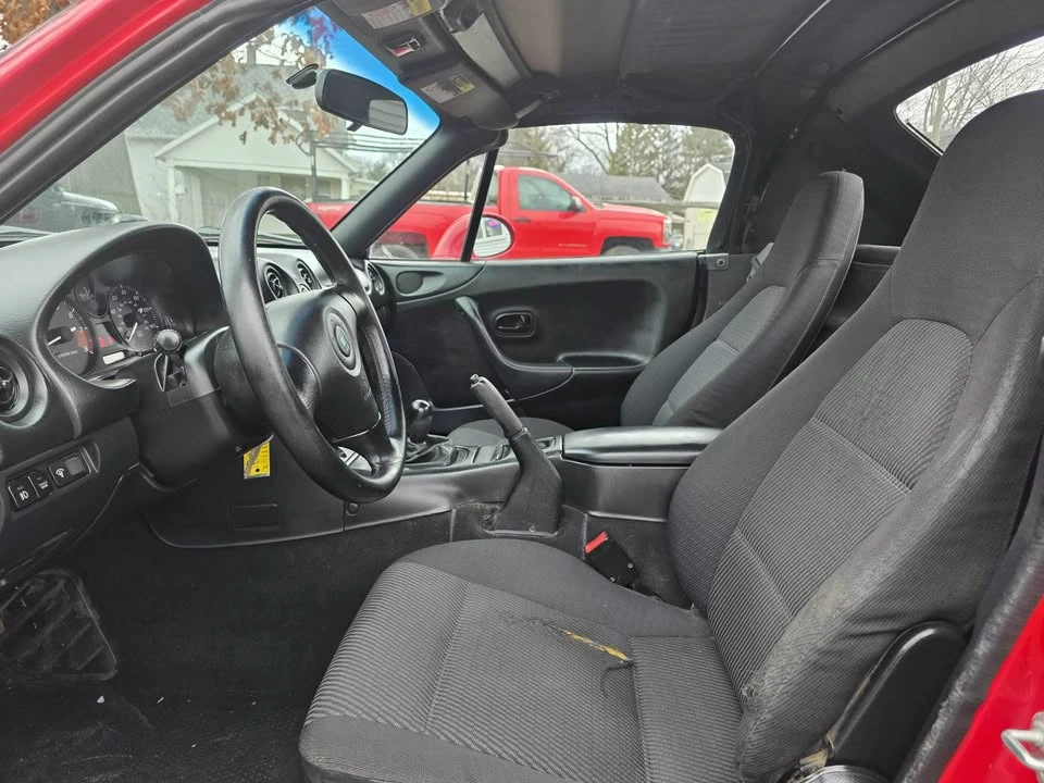 1998 Mazda NB MX-5 Miata - Image 11 of 12