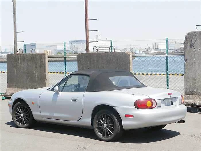 1998 Mazda NB MX-5 Miata - Image 4 of 19