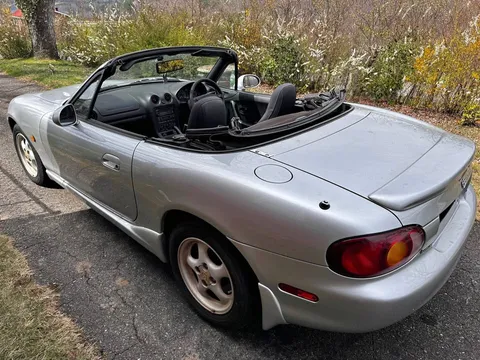 1998 Mazda MX-5 Miata SE Convertible