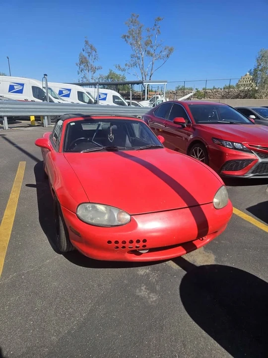 1998 Mazda NB MX-5 Miata - Image 5 of 10