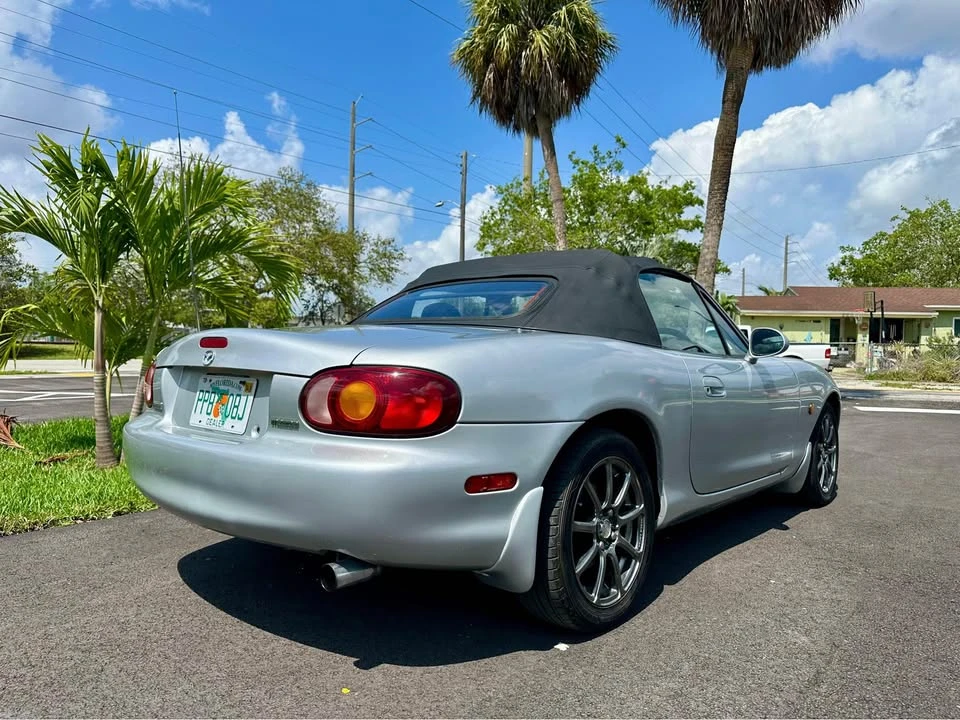 1998 Mazda NB MX-5 Miata - Image 9 of 10