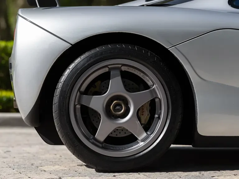 1998 McLaren F1 - Image 17 of 31