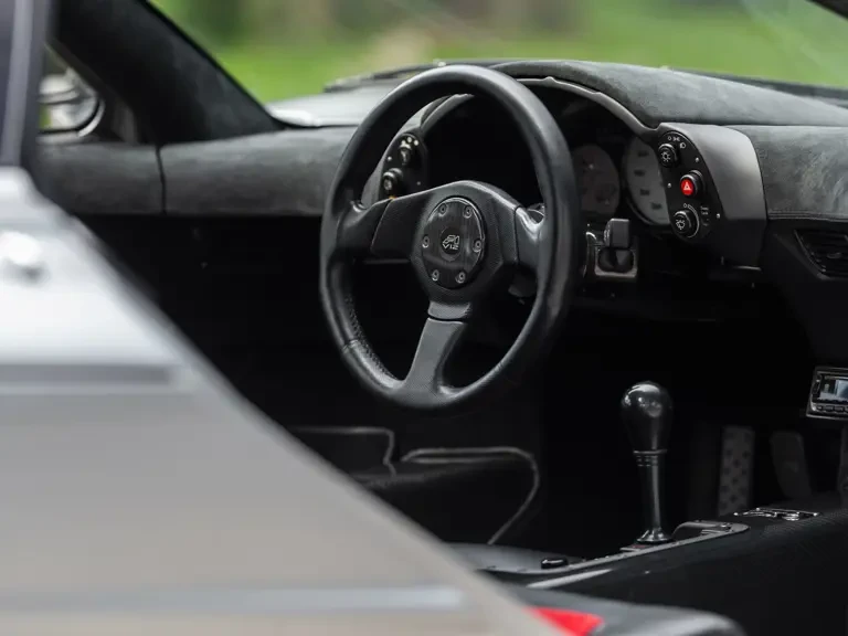 1998 McLaren F1 - Image 29 of 31