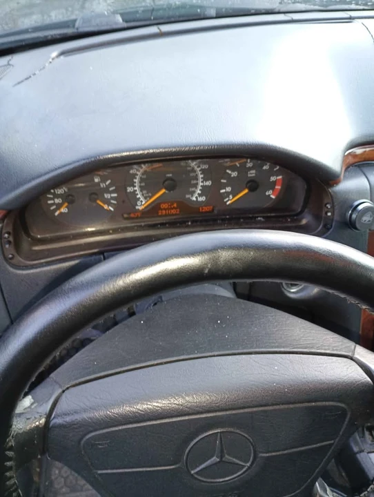 1998 Mercedes-Benz W210 E-Class - Image 9 of 14
