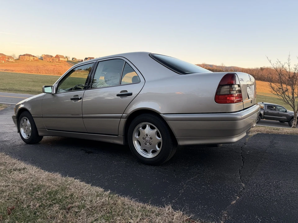 1998 Mercedes-Benz W202 C-Class - Image 4 of 31