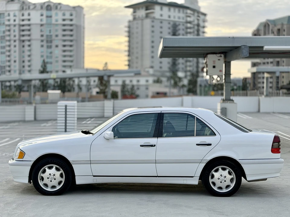 1998 Mercedes-Benz W202 C-Class - Image 7 of 31