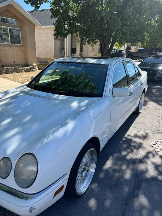 1998 Mercedes-Benz W210 E-Class - Image 2 of 11