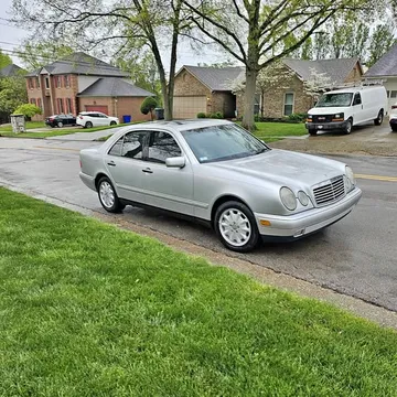 1998 Mercedes-Benz E 330 Loaded