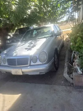 1998 Mercedes-Benz E-Class E 320 CDI Sedan 4D