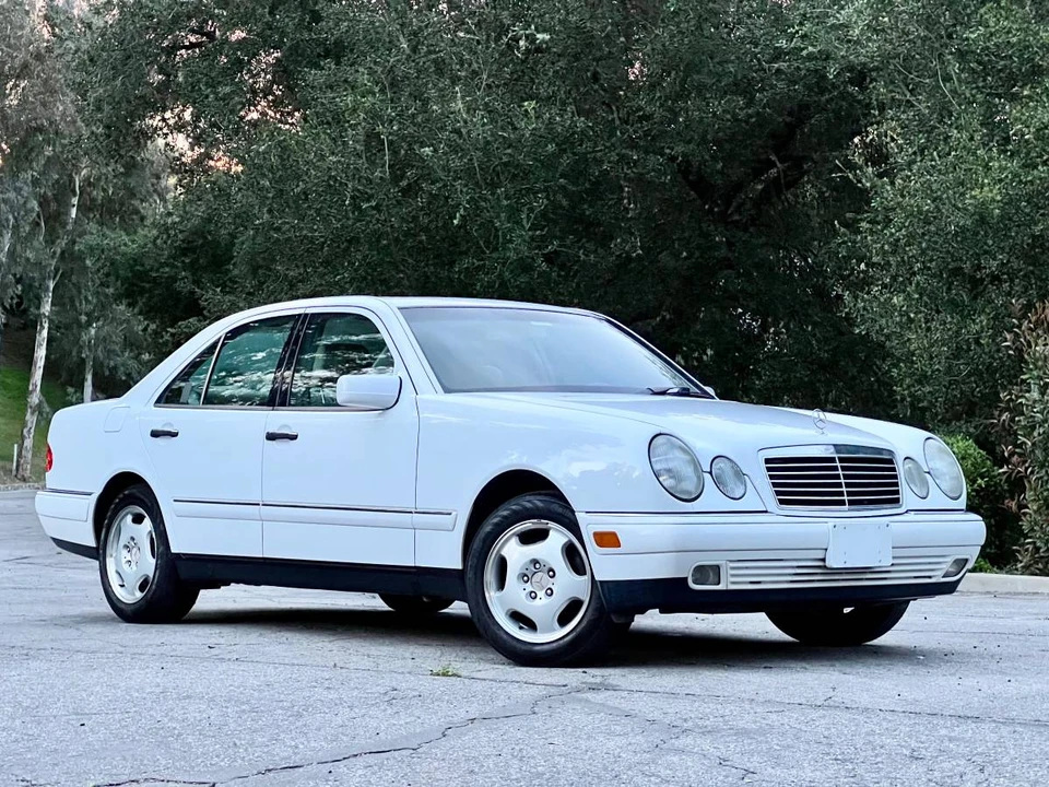 1998 Mercedes-Benz W210 E-Class - Image 3 of 24