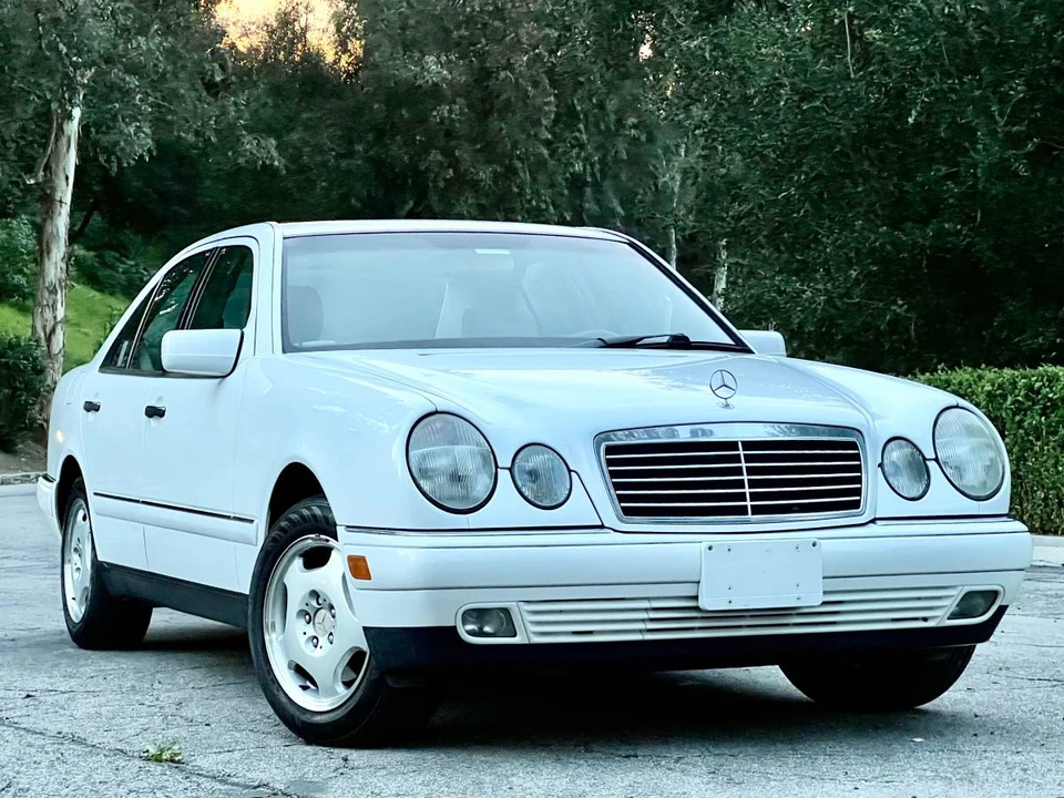 1998 Mercedes-Benz W210 E-Class - Image 9 of 24