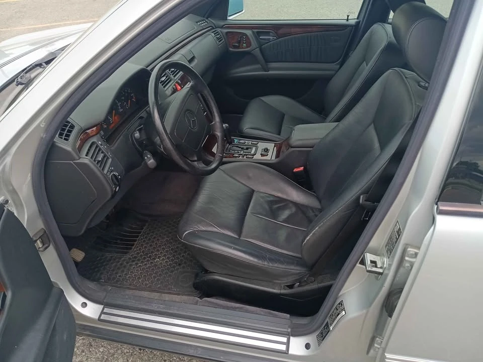 1998 Mercedes-Benz W210 E-Class - Image 2 of 4