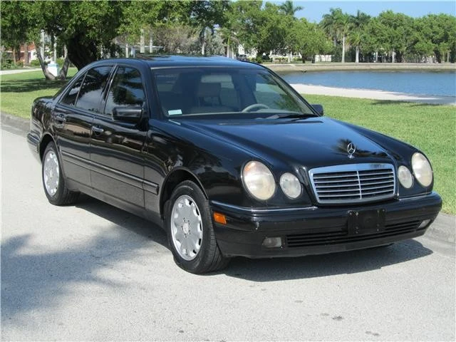 1998 Mercedes-Benz W210 E-Class - Image 2 of 12