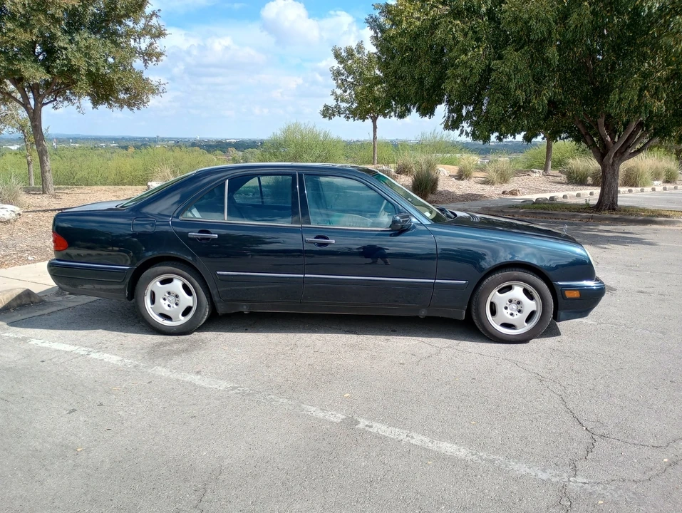 1998 Mercedes-Benz W210 E-Class - Image 2 of 20