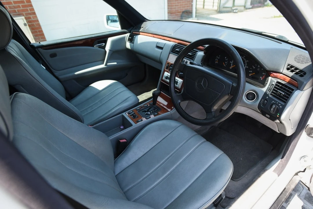 1998 Mercedes-Benz W210 E-Class - Image 6 of 30
