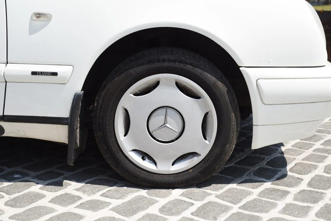 1998 Mercedes-Benz W210 E-Class - Image 24 of 30