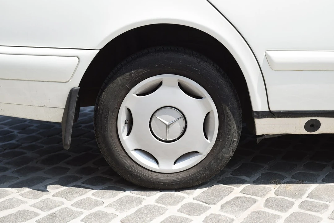 1998 Mercedes-Benz W210 E-Class - Image 25 of 30