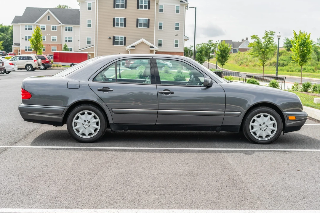 1998 Mercedes-Benz W210 E-Class - Image 4 of 31