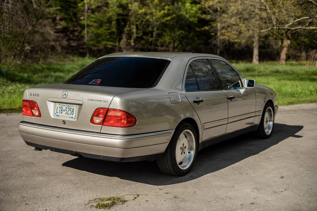 1998 Mercedes-Benz W210 E-Class - Image 11 of 31