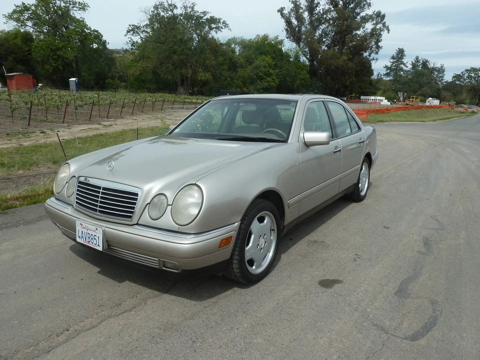 1998 Mercedes-Benz W210 E-Class - Image 3 of 31