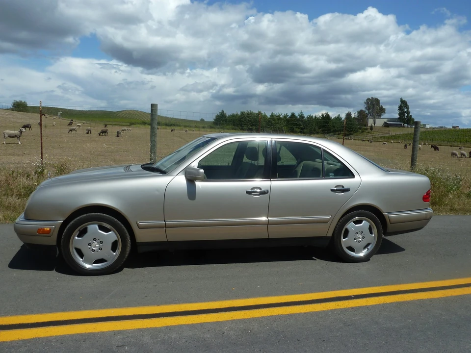 1998 Mercedes-Benz W210 E-Class - Image 16 of 31