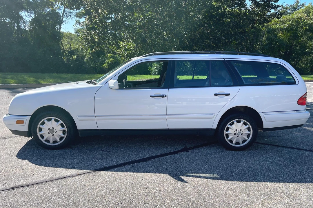 1998 Mercedes-Benz W210 E-Class - Image 3 of 31