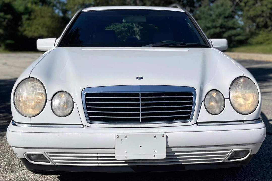 1998 Mercedes-Benz W210 E-Class - Image 2 of 31