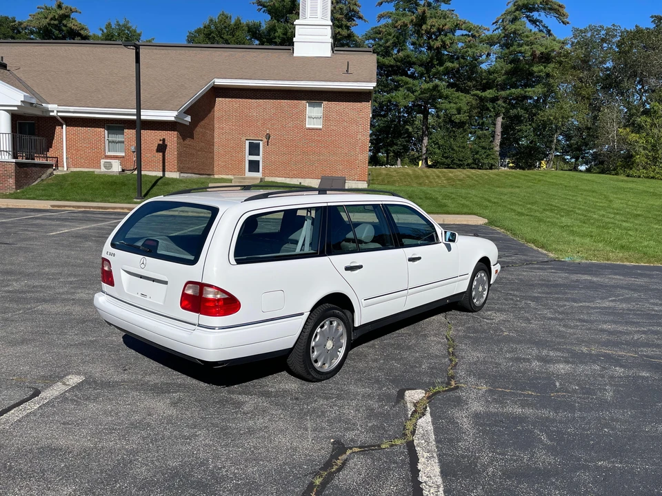 1998 Mercedes-Benz W210 E-Class - Image 23 of 31