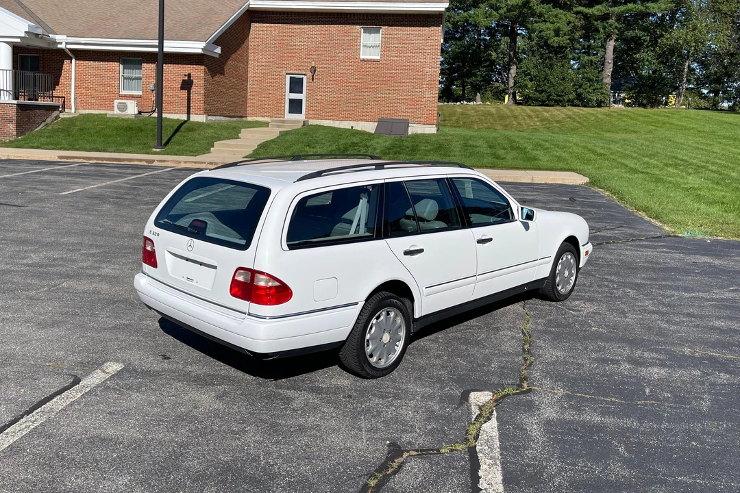 1998 Mercedes-Benz W210 E-Class - Image 22 of 31