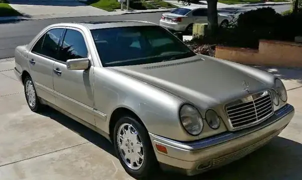 1998 Mercedes-Benz E320 4MATIC
