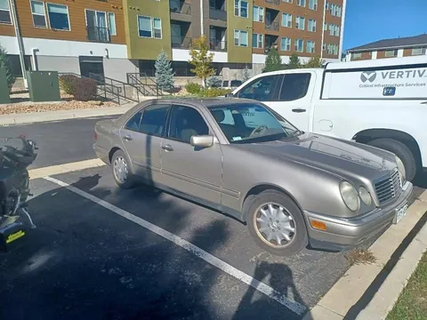 1998 Mercedes-Benz E320