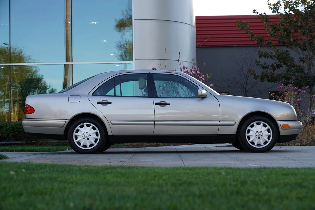1998 Mercedes-Benz W210 E-Class - Image 9 of 31