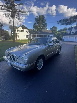 1998 Mercedes-Benz E320