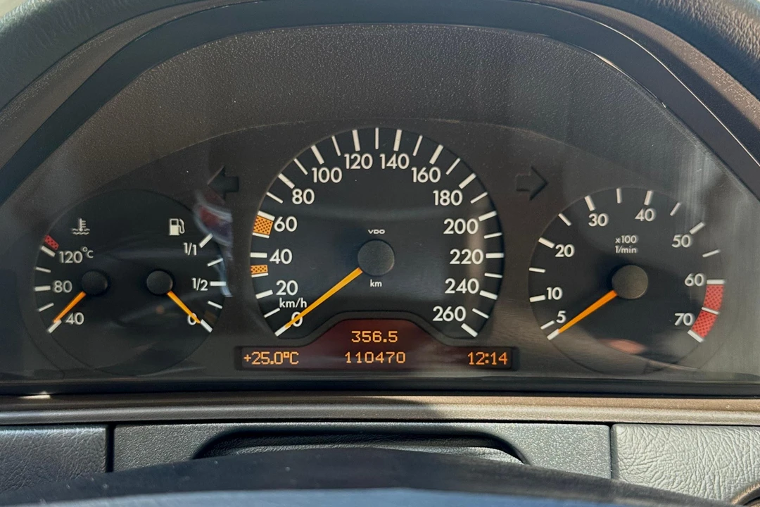 1998 Mercedes-Benz W210 E-Class - Image 24 of 31