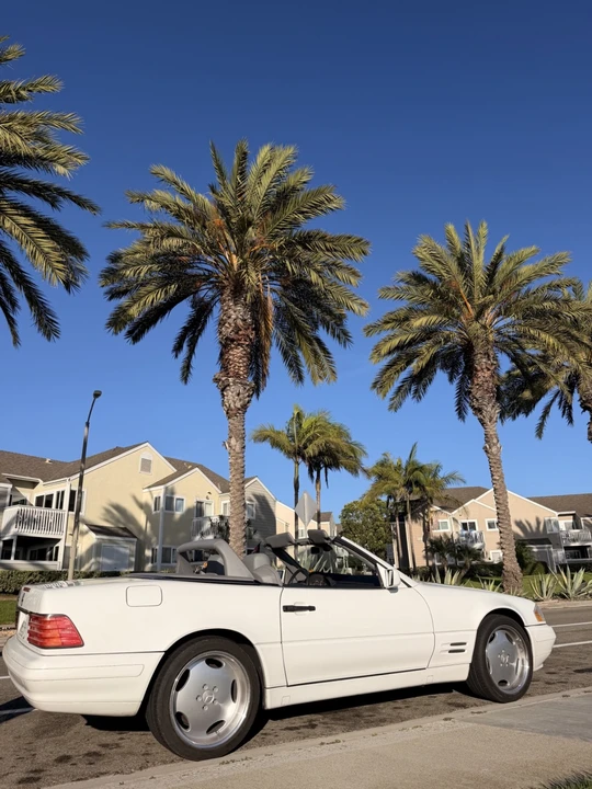 1998 Mercedes-Benz R129 SL-Class - Image 2 of 31