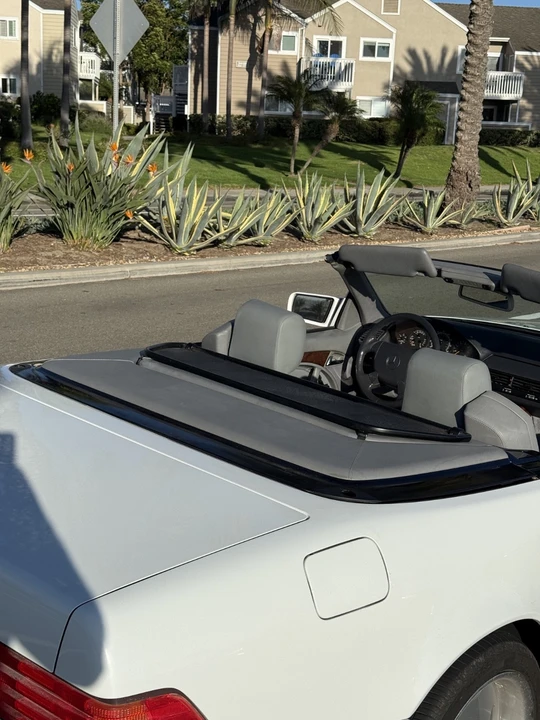 1998 Mercedes-Benz R129 SL-Class - Image 8 of 31