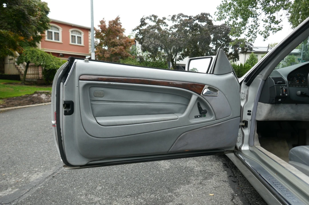 1998 Mercedes-Benz R129 SL-Class - Image 13 of 31