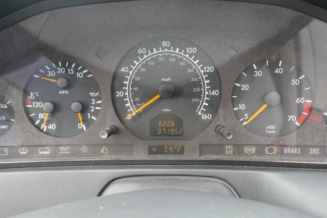 1998 Mercedes-Benz R129 SL-Class - Image 15 of 31